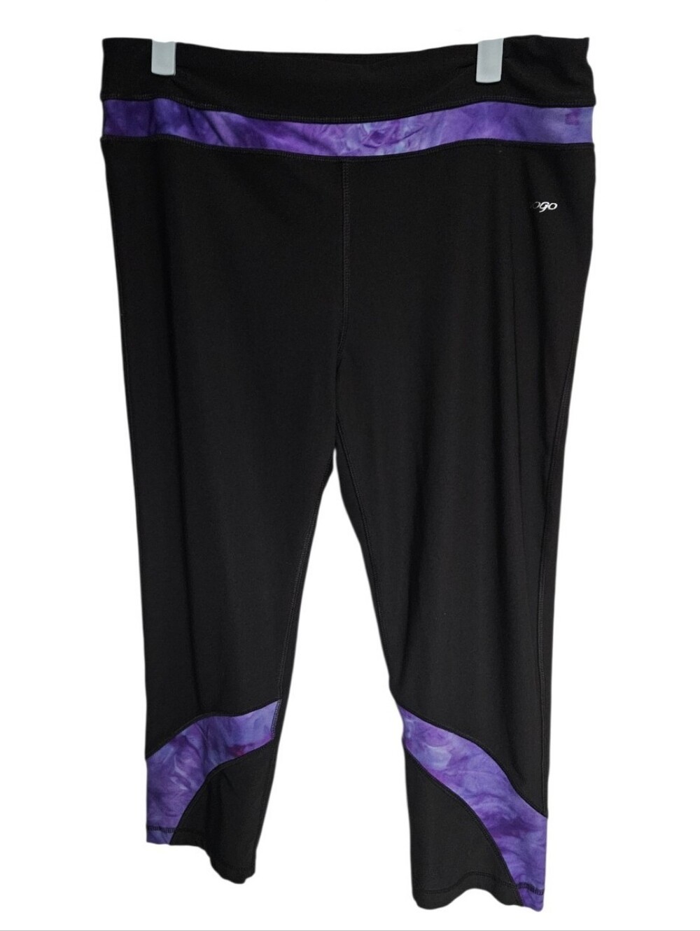 Black Active Capri Leggings with Purple Accent